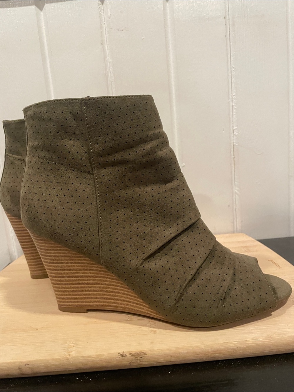 Report Olive Green Peep-Toe  Wedge Booties suede size 8